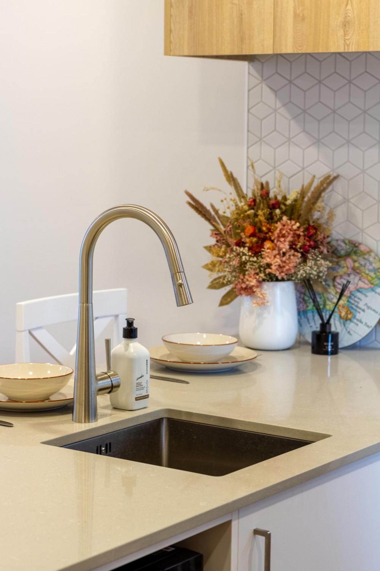 Appartement Modern 2 Bed 2 Bath Opposite Hagley Park à Christchurch Extérieur photo